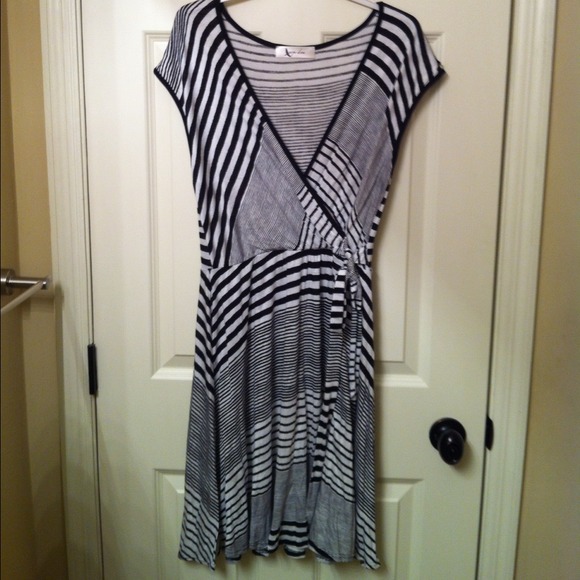 SOLD! - Picture 3 of 4