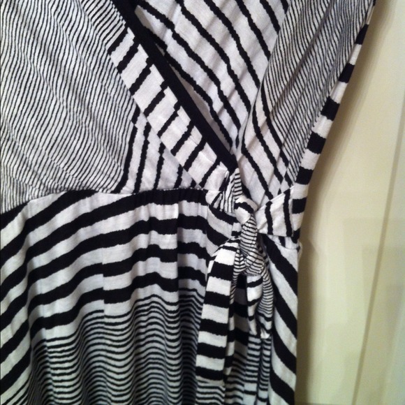 SOLD! - Picture 4 of 4