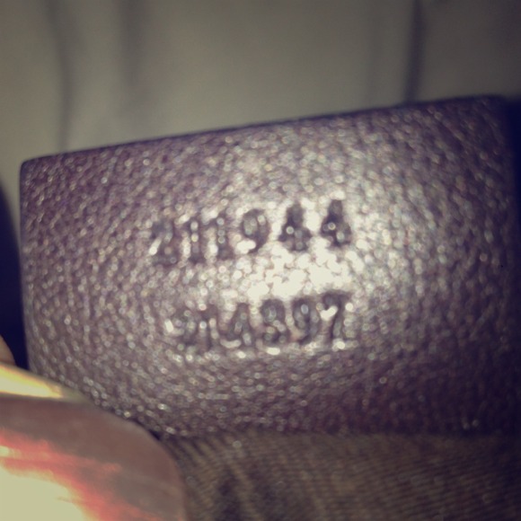 Serial number gucci sukey
