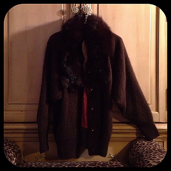 Angora sweater fox collar embellished buttons - Picture 2 of 4
