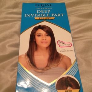 Lace front Nelly wig with deep invisible part