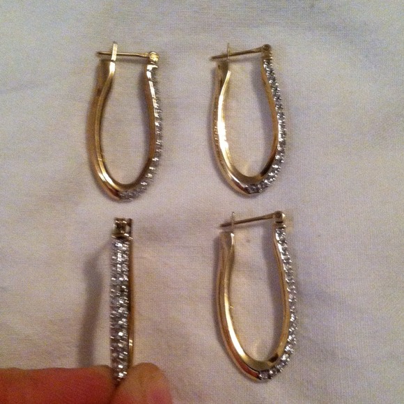 Gold and diamond earrings