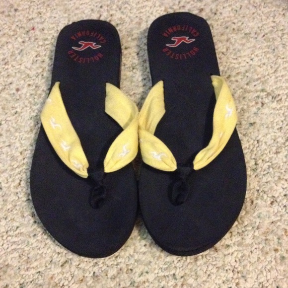 BRAND NEW Hollister flip flops