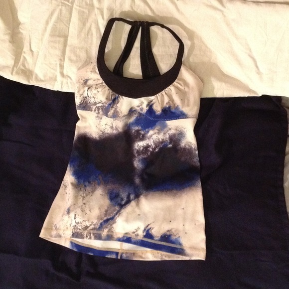 Lululemon tank