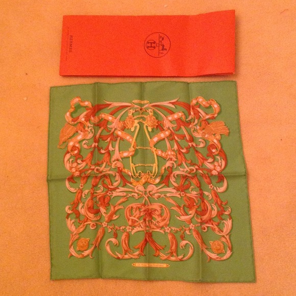 NEW AUTHENTIC HERMES SILK SCARF