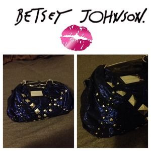 🎉HOST PICK🎉 Betsey Johnson midnight blue purse