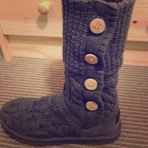 UGG Leland knitted boots ON HOLD