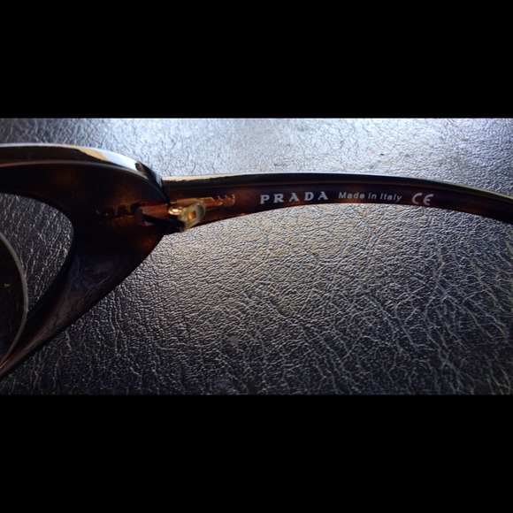 Prada sunglasses SPR 051 authentic