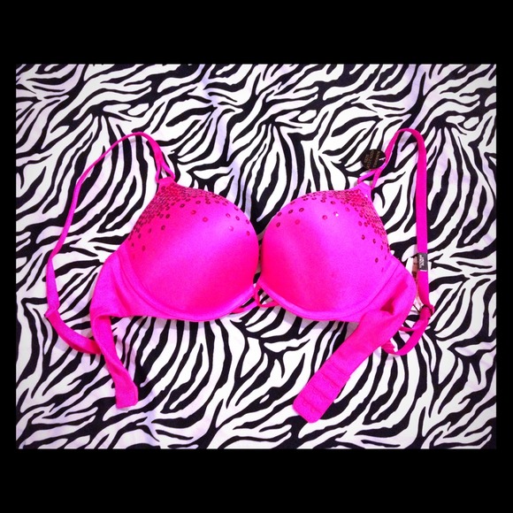 💐Victoria Bombshell 32B & Dream Angels NWOT 32B💐