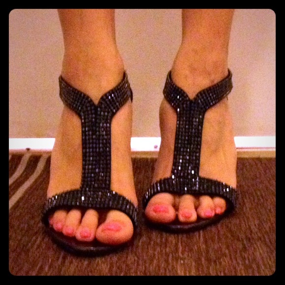 Glint heels