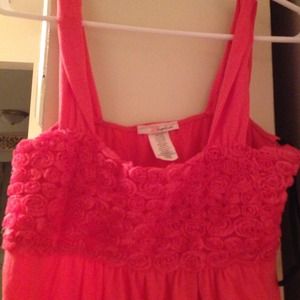 Coral rose detailed tank top