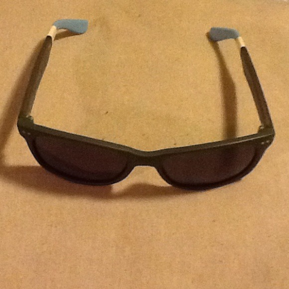 SOLD!Toms sunglasses, make offer! Sold - Picture 2 of 4