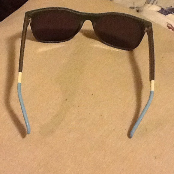 SOLD!Toms sunglasses, make offer! Sold - Picture 4 of 4
