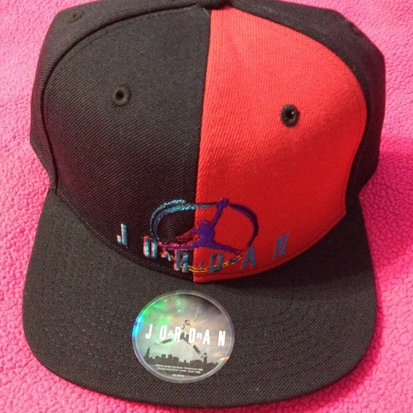 NWT Air Jordan SnapBack Cap ♦️FINAL PRICE CUT♦️