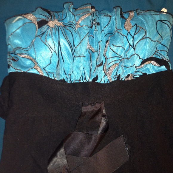 strapless cute dress. as is. I may consider offers - Picture 3 of 4