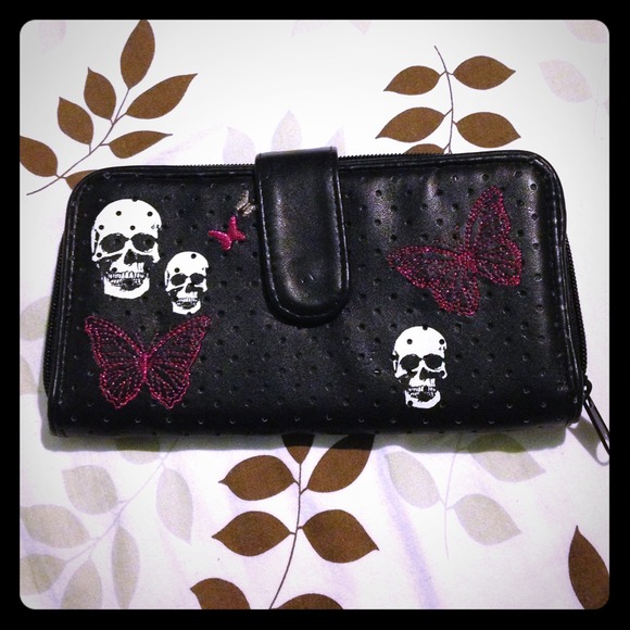 Loungefly black wallet w/ skulls & butterflies
