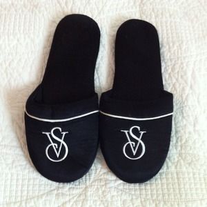Hold for @lexi Victoria's Secret slippers