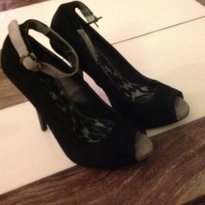 Too "Limo" Grey high Heels Never Worn