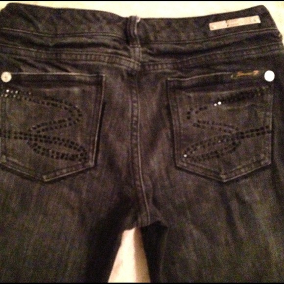 Hip hugging urban black jeans - Picture 2 of 2