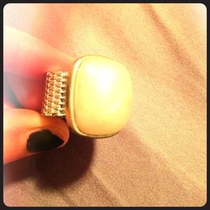 LOFT pearl like chunky ring!