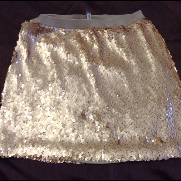 Sold!!!!Lady's sequence skirt in Gold.