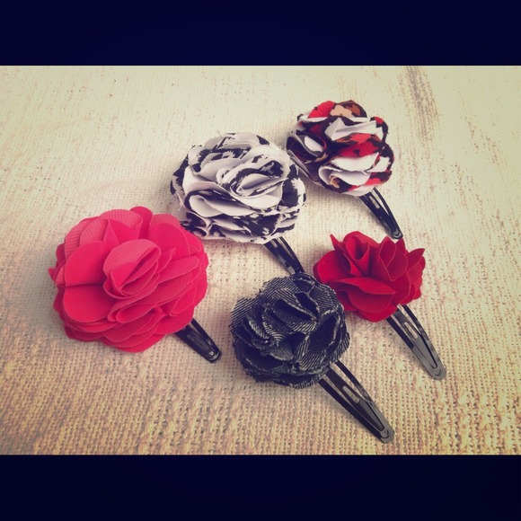5 Flower Hair Clips