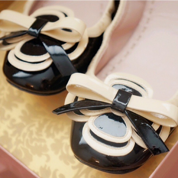 Miu miu patent leather bow flats