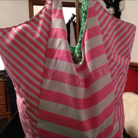 REDUCED! VS oversized shoulder/tote bag pink/wht
