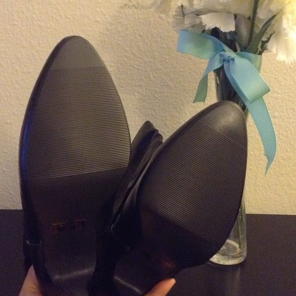 Sold - Picture 3 of 3