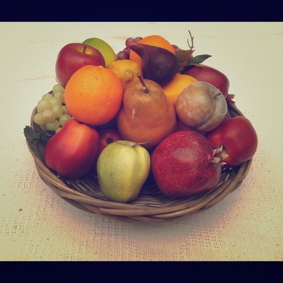 🚫SOLD!🚫 Decorative Fruit Basket