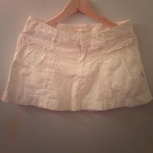 A&f white short skirt