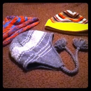 Bundle of 3 awesome cozy hats for Fall/Winter!