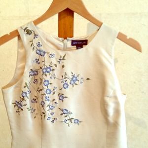 Silk Embroidered Sleeveless Fitted Blouse