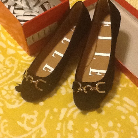 Shoes - Picture 2 of 2