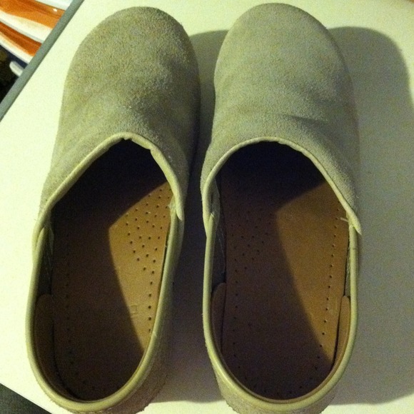 ***REDUCED*** Dansko tan/beige Clogs sz.38