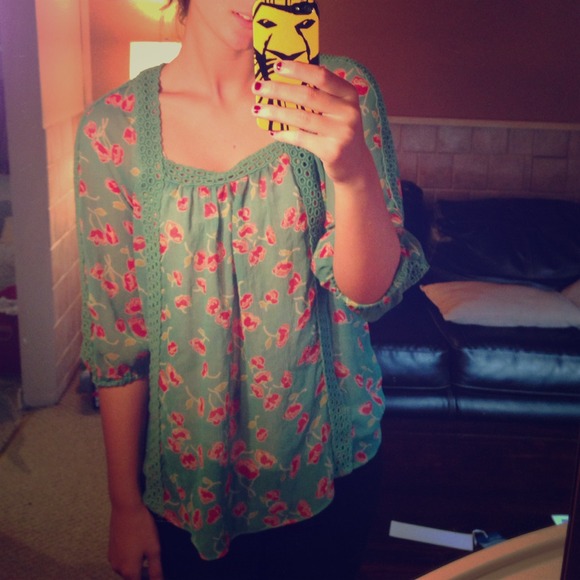 LAUREN CONRAD Green Rose Printed Blouse