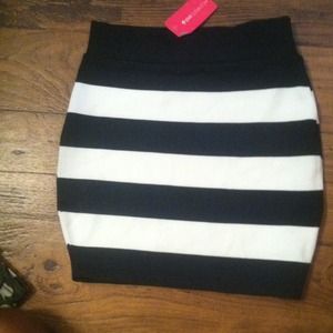 Strip bodycon mini skirt