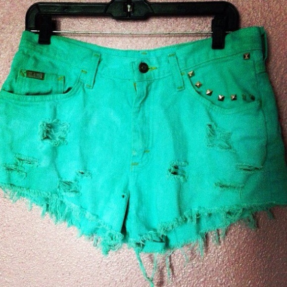 ❌SOLD❌ High Waisted Teal Distressed studded Shorts