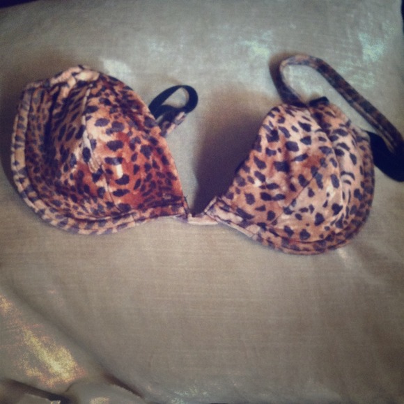 Cheeta bra by Victoria's Secret 34B