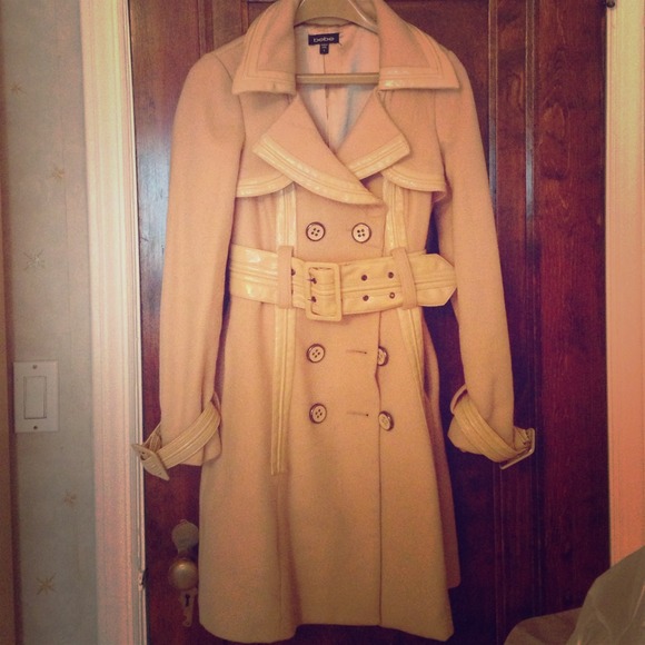⛔️SOLD⛔️🎉🎉Bebe wool coat