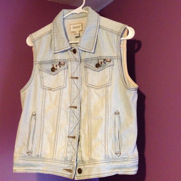 ⚡️REDUCED PRICE⚡️ Forever 21 rhinestoned jean vest - Picture 1 of 3