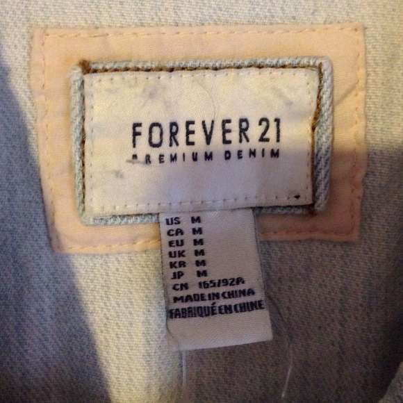 ⚡️REDUCED PRICE⚡️ Forever 21 rhinestoned jean vest - Picture 3 of 3