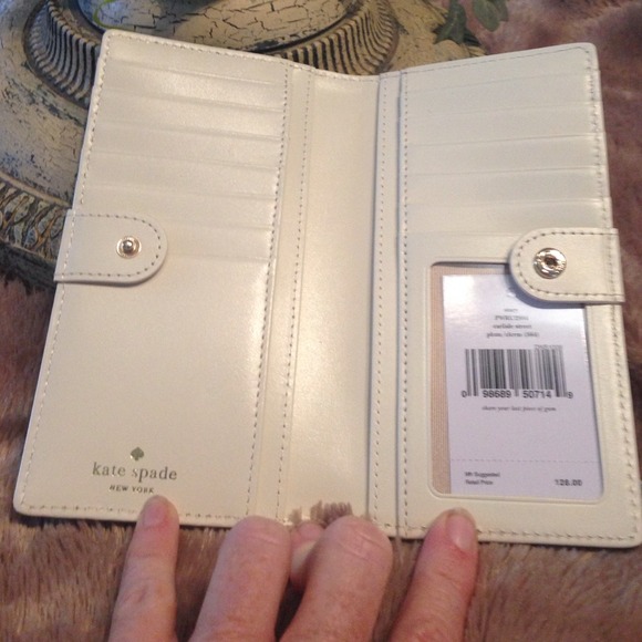 SOLD Authentic Kate Spade Wallet NIB - Picture 3 of 4