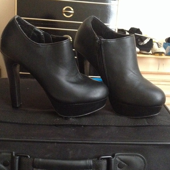 Black Bootie Heel