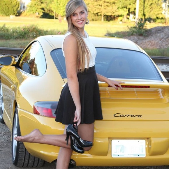 ⚡️REDUCED PRICE⚡️Forever 21 lace and black dress - Picture 1 of 4