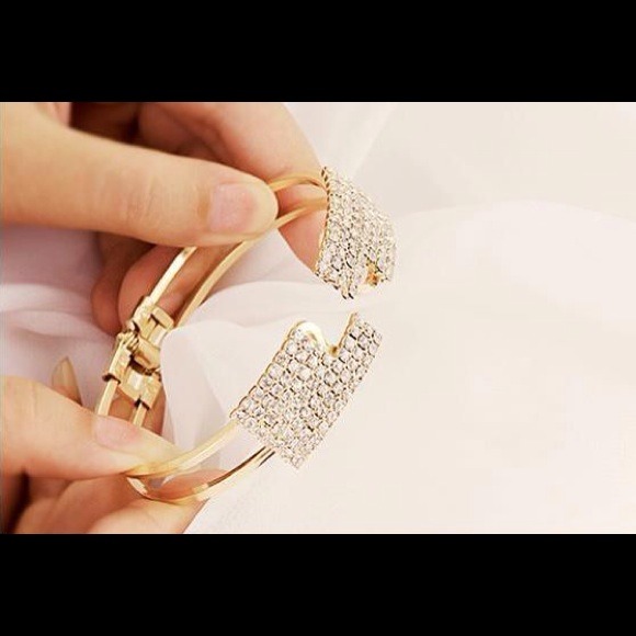 Shiny cuff - Picture 2 of 4