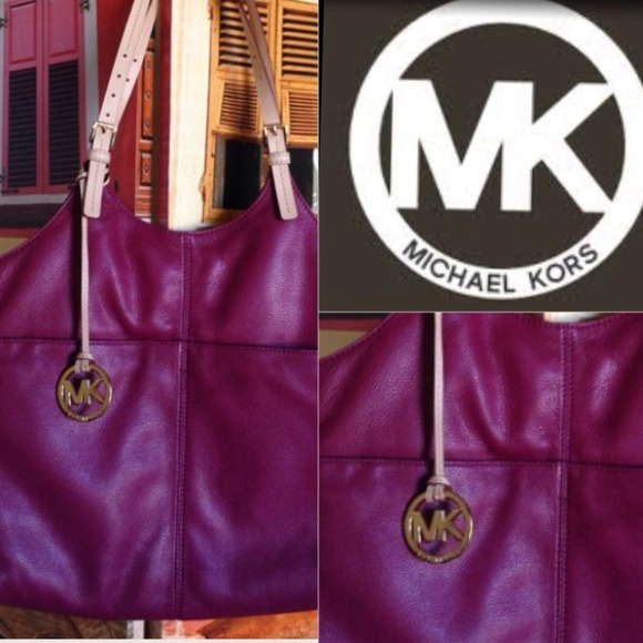 💥Authentic Michael Kors💥price is firm