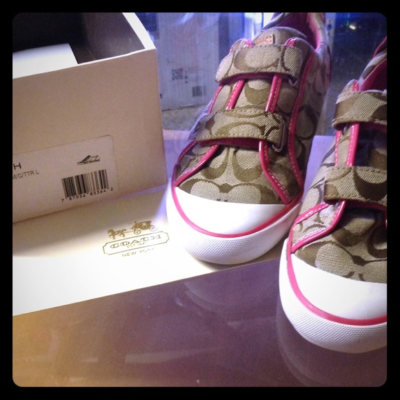 Coach tennis shoes.