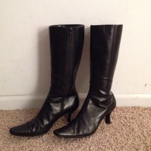 Perfect Black Leather Boots!