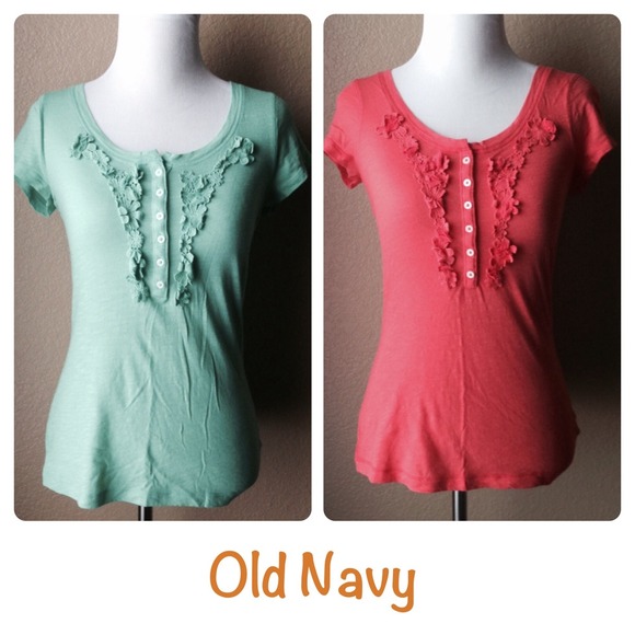 🌸SOLD🌸 Lot 2 Old Navy Tops